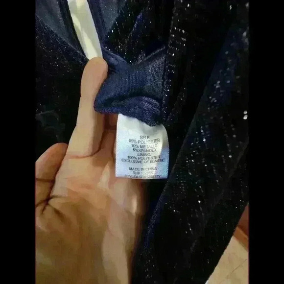 Elegant Navy Blue Velvet Romper with Ruffled Sleeves - Picture 6 of 7